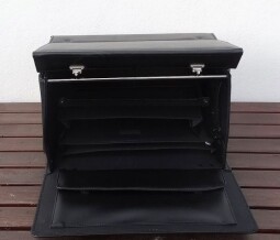Kvalitní černá brašna 43×32×25 cm se zámkem – univerzální
